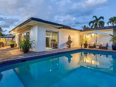 Property Photo:  2125 NE 17th Terrace  FL 33305 