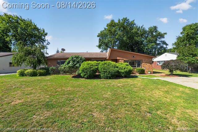 Property Photo: 2499 Lafay Drive MI 48324