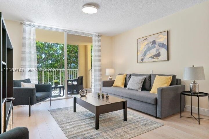Property Photo:  19999 E Country Club Dr 1206  FL 33180 