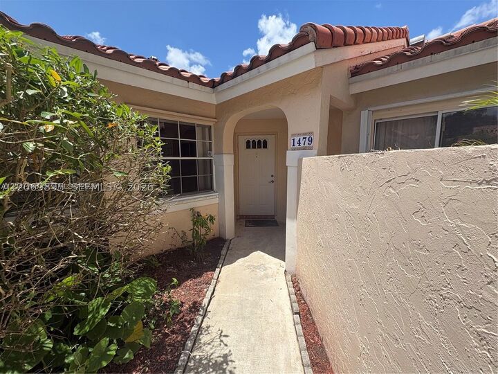 Property Photo:  1479 Springside Dr 1479  FL 33326 