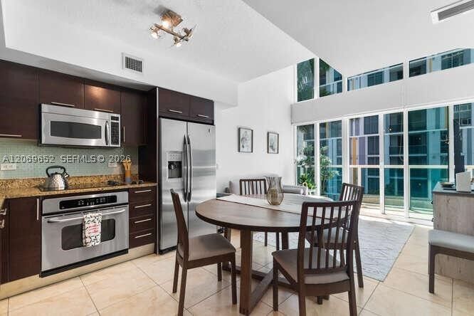 Property Photo:  41 SE 5th St 308  FL 33131 