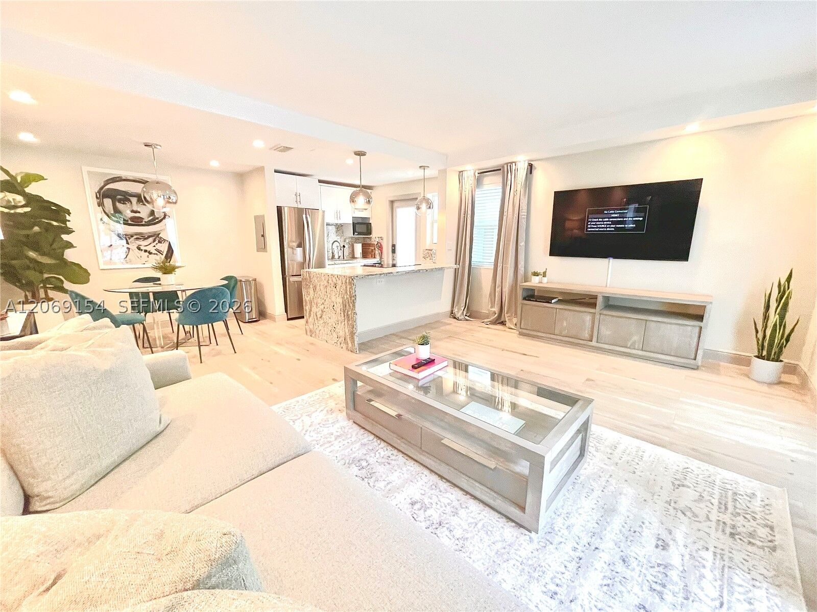 Property Photo:  626 Meridian Ave 1  FL 33139 