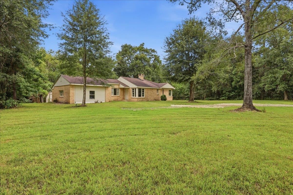 Property Photo:  985 Hwy 12 E  TX 77614 