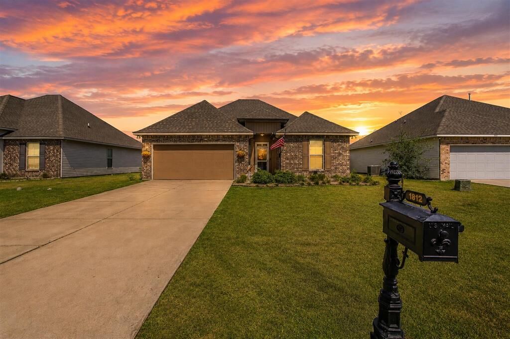 Property Photo: 1812 Bass Run LA 70611