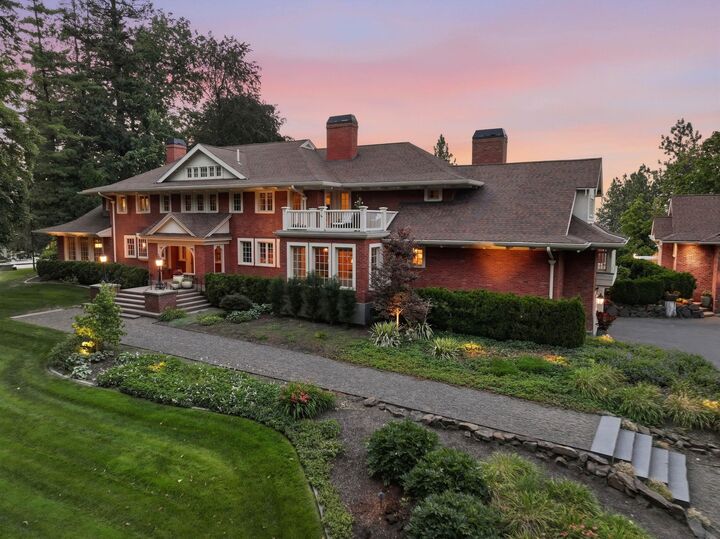 Property Photo:  615 E 16th Ave  WA 99203 