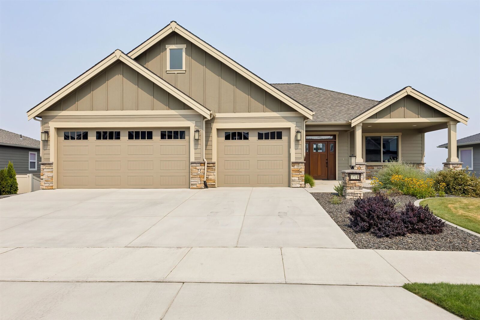 Property Photo:  1719 S Incline Dr  WA 99016 