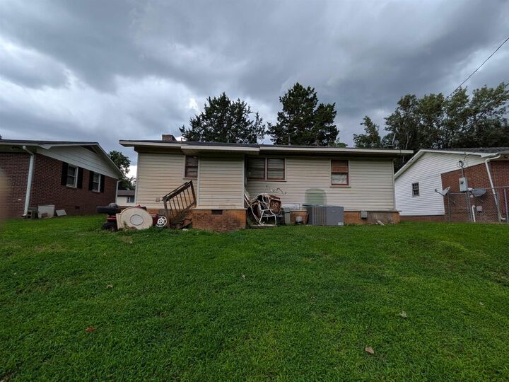 Property Photo:  121 Lincoln Drive  SC 29306 
