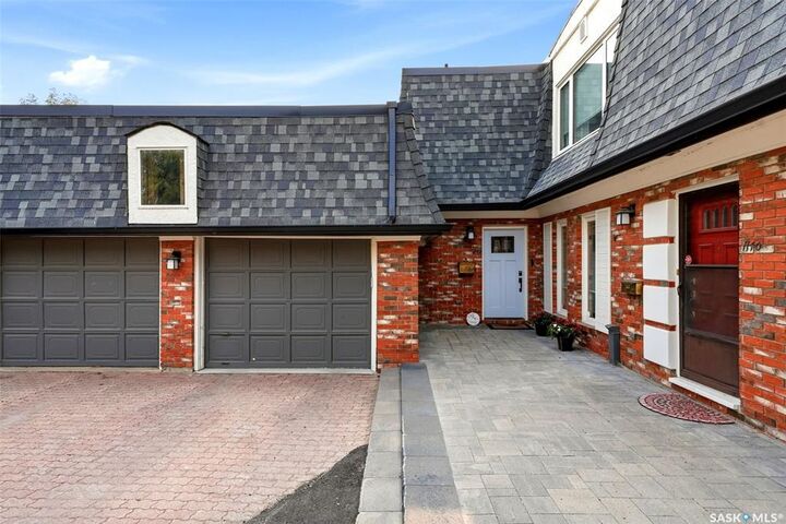 Property Photo:  1142 Gryphons Walk  SK S4S 6X1 