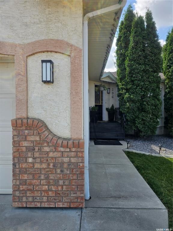 Property Photo: 296 2nd Avenue W SK S0K 4L0