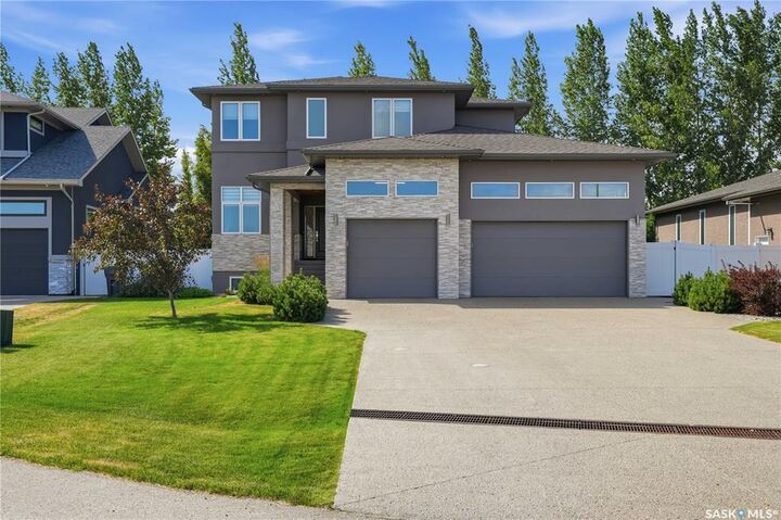 Property Photo: 84 Motherwell Drive SK S4L 0C7