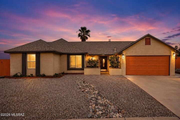 Property Photo: 2801 W Calle De Dalias AZ 85745