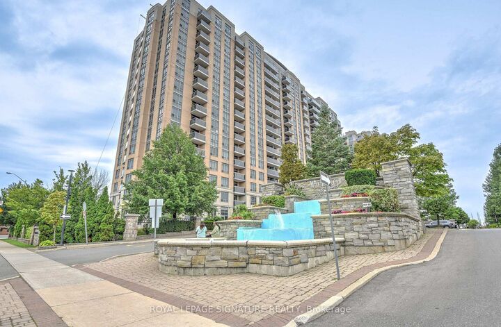 Property Photo:  8 Mondeo Drive 705  ON M1P 5C7 