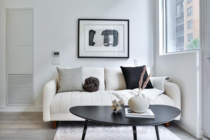 Property Photo:  82 Dalhousie Street 501  ON M5B 0C5 