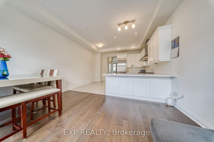 4259 Major Mackenzie Drive E — photo 1