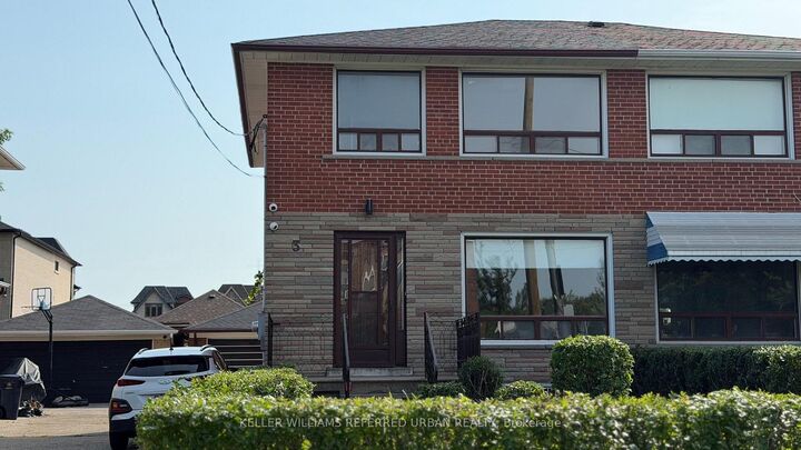 Property Photo:  3 Duckworth Street  ON M6M 4W3 