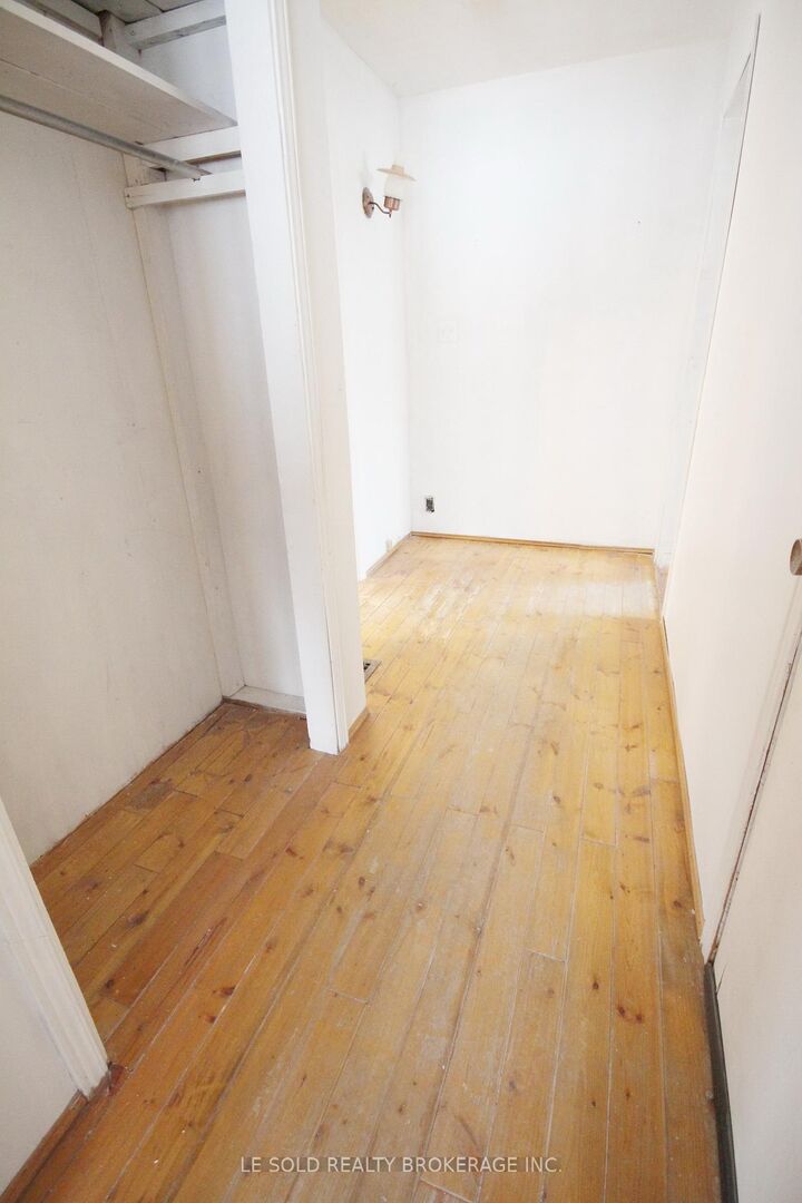 Property Photo:  169 Gormley Road W  ON L4E 1A2 