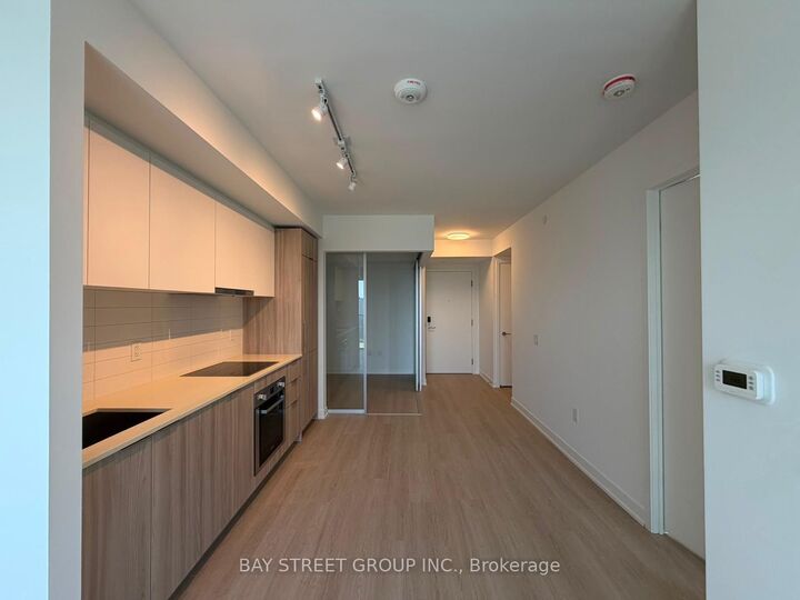 Property Photo: 15 David Salomon Drive 1510 ON M3C 1E7