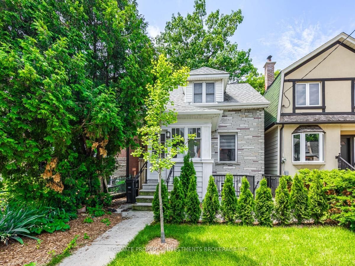 Property Photo:  678 Willard Avenue Bsmt  ON M6S 3S5 