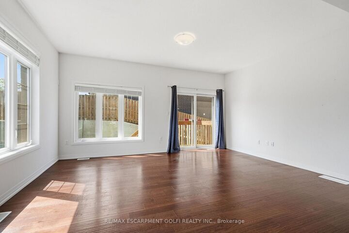 Property Photo:  3996 Crown Street  ON L3J 0S6 