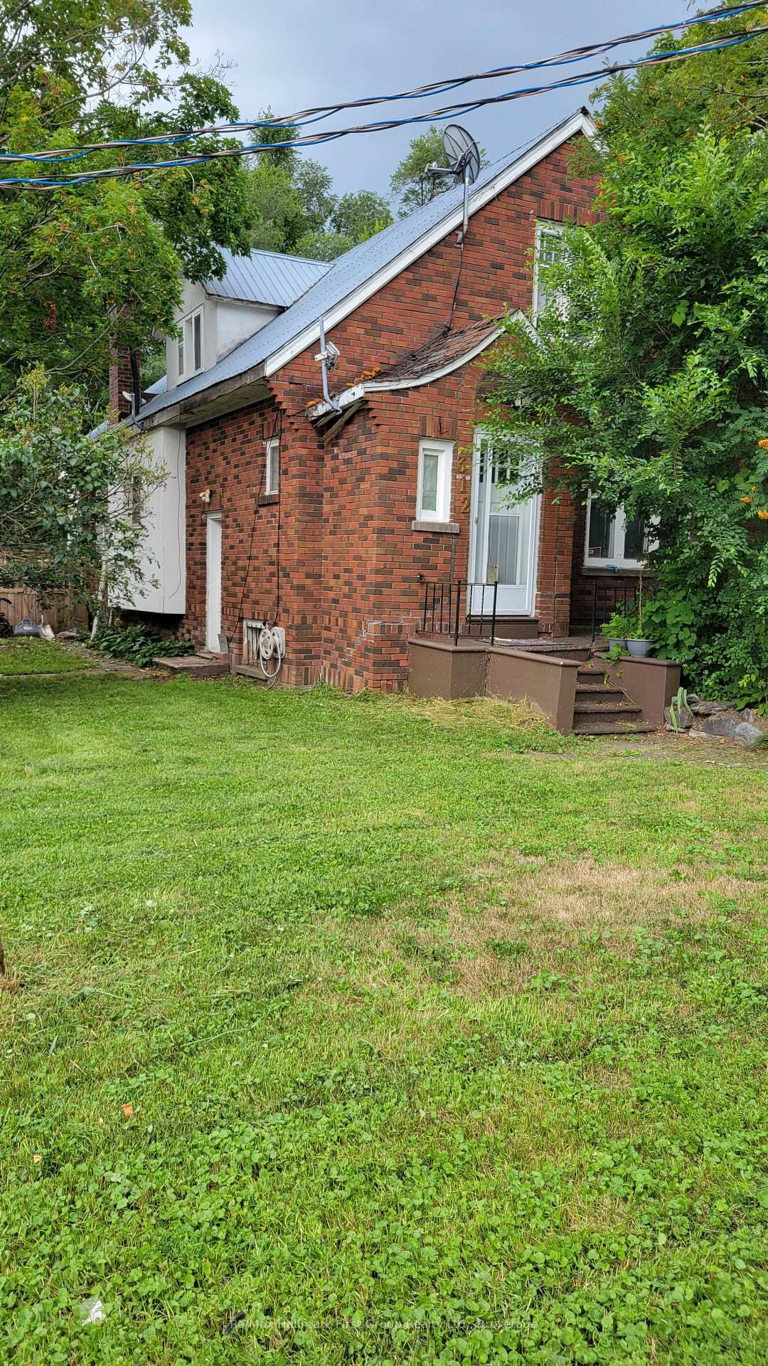 Property Photo:  312 Colborne Street  ON K0K 3J0 