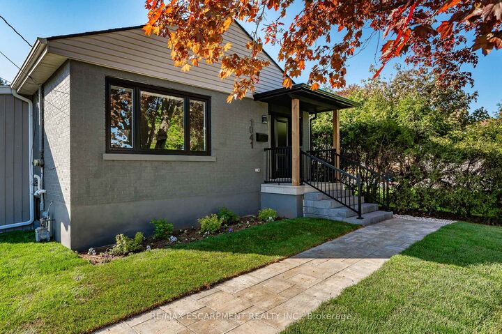 Property Photo: 1041 Shepherd's Drive ON L7T 3R4