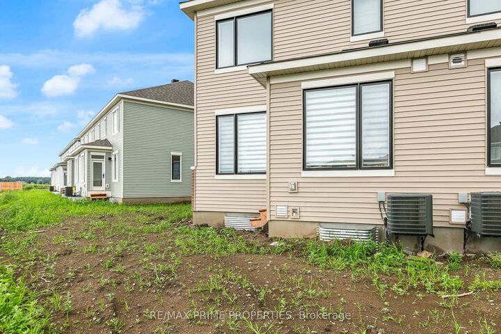 Property Photo: 745 Haflinger Row ON K0A 2Z0