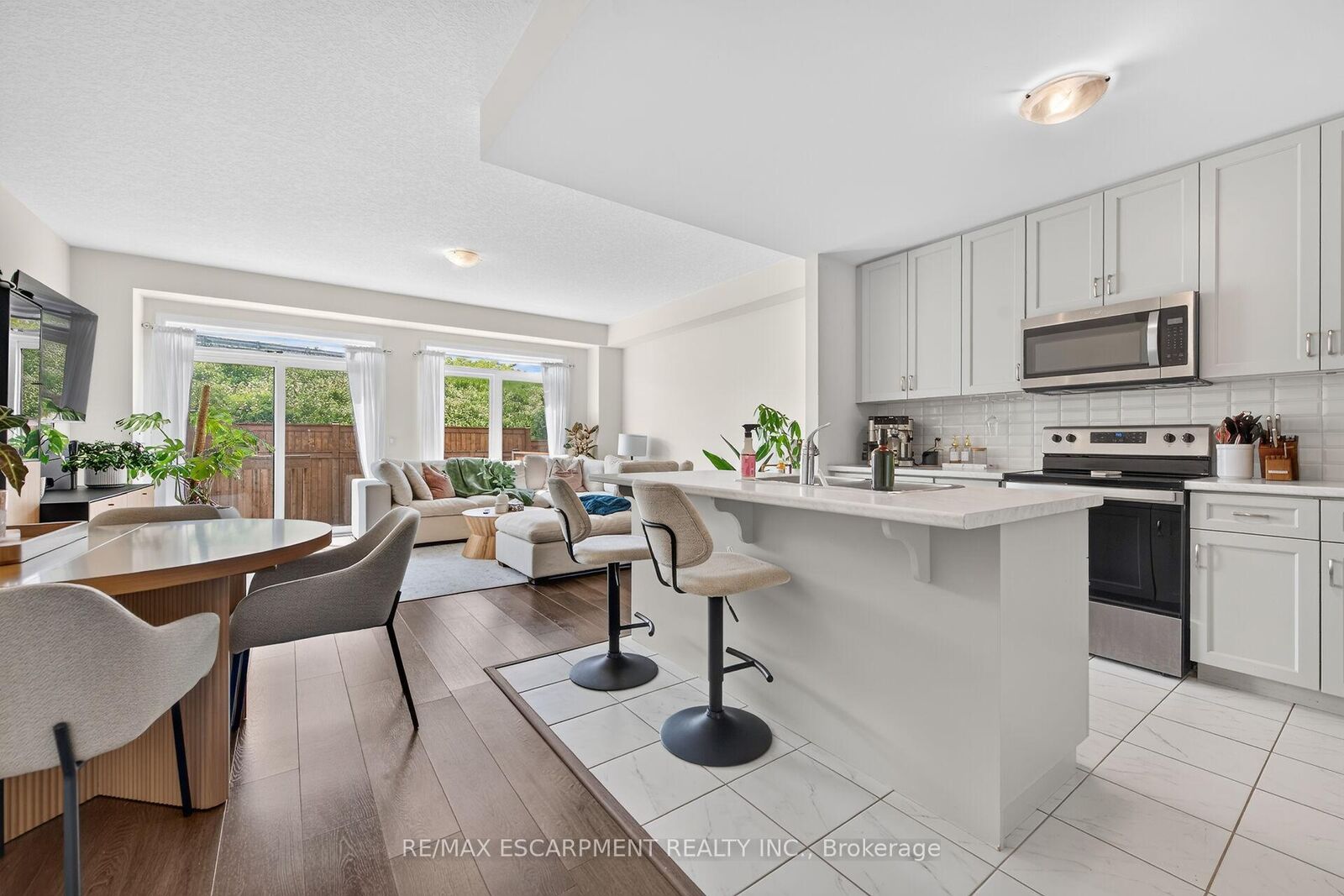 Property Photo: 27 Rachel Drive 22 ON L8E 0K6