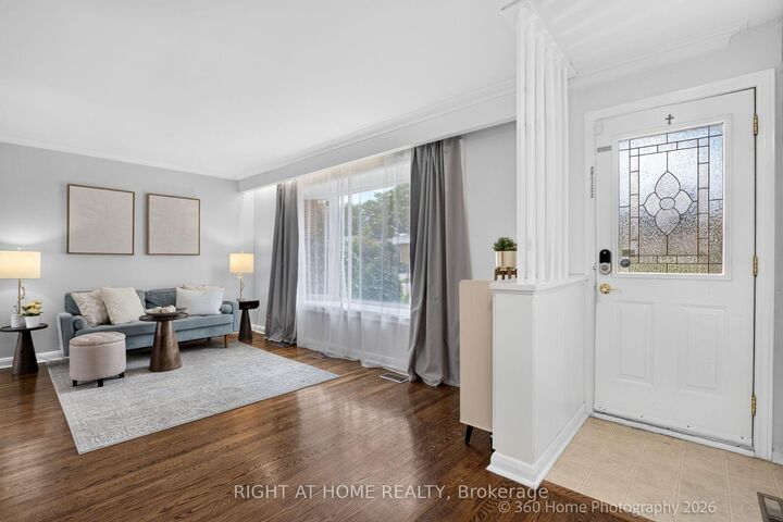 Property Photo: 100 Perivale Crescent ON M1J 2C3