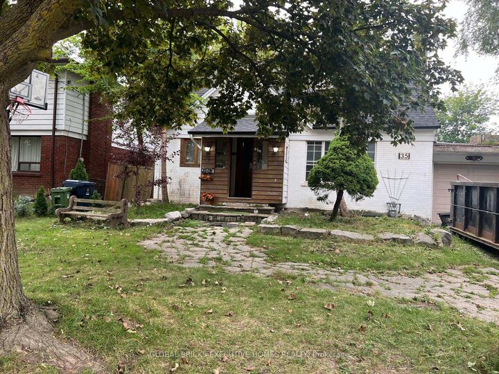 Property Photo:  35 Luverne Avenue  ON M3H 1R7 
