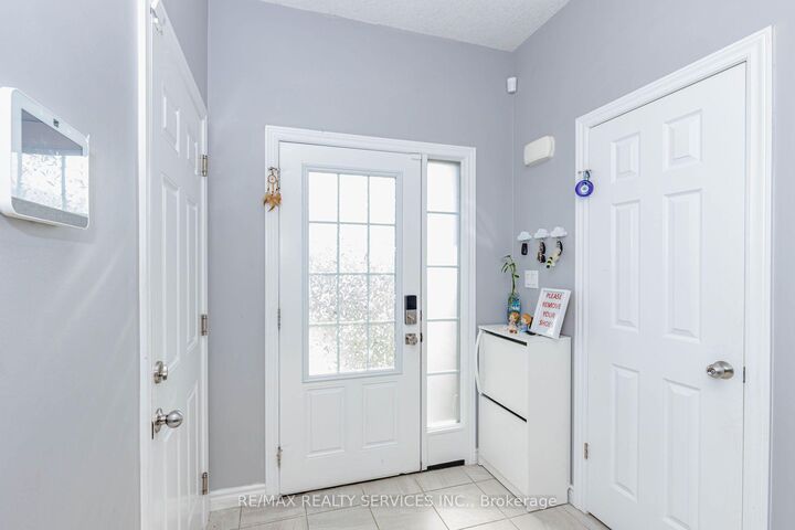 Property Photo:  1561 Dunkirk Avenue  ON N4T 0L1 