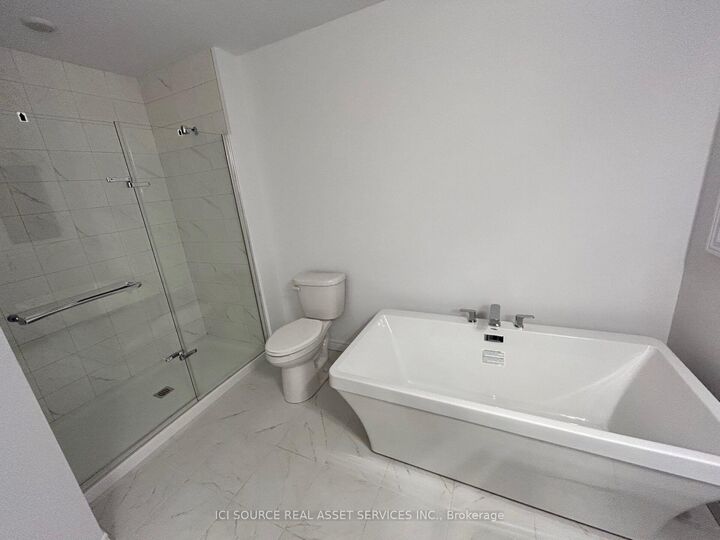 Property Photo:  22 Holder Drive  ON N3T 5L5 