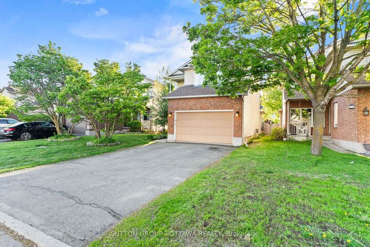 Property Photo: 4105 Wolfe Point Way ON K1V 1P3