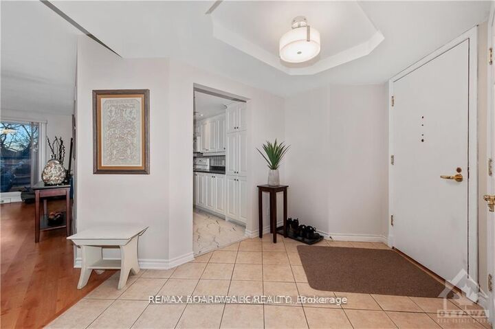 Property Photo: 121 Robson Court 1C ON K2K 2W1