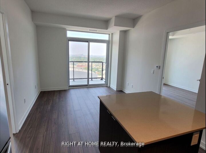 Property Photo:  55 55 Duke Street W 1809  ON N2H 0C9 