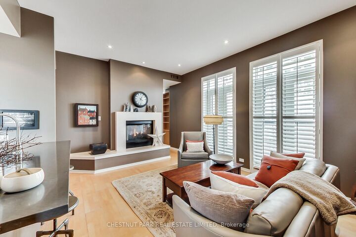 Property Photo: 33 Price Street 44 ON M4W 1Z1