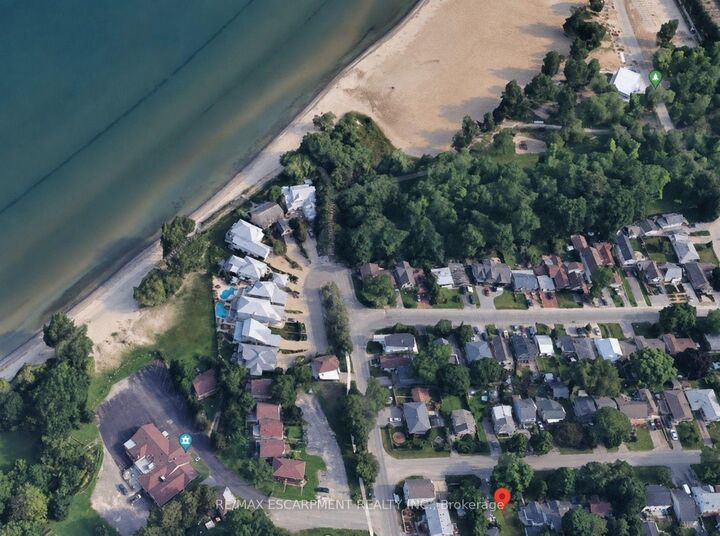 Property Photo:  4 Grandview Drive  ON L2M 1A8 