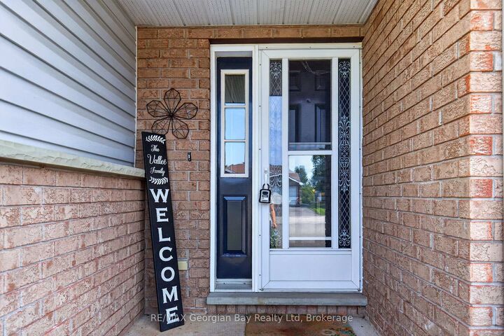 Property Photo: 3 Copeland Street ON L9M 1K3