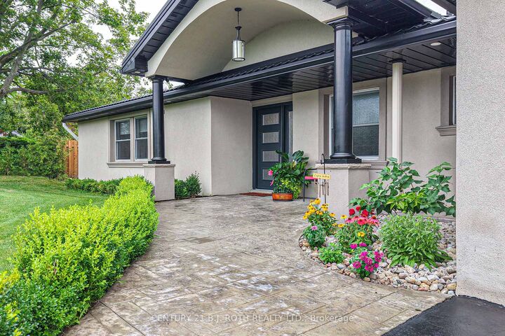 Property Photo:  91 Moon Point Drive  ON L3V 0R8 