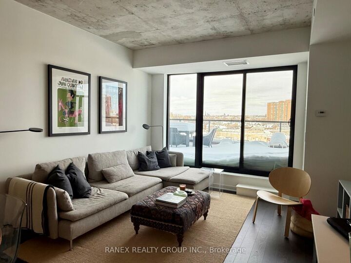 Photo de la propriété:  2720 Dundas Street W 614  ON M6P 1Y2 