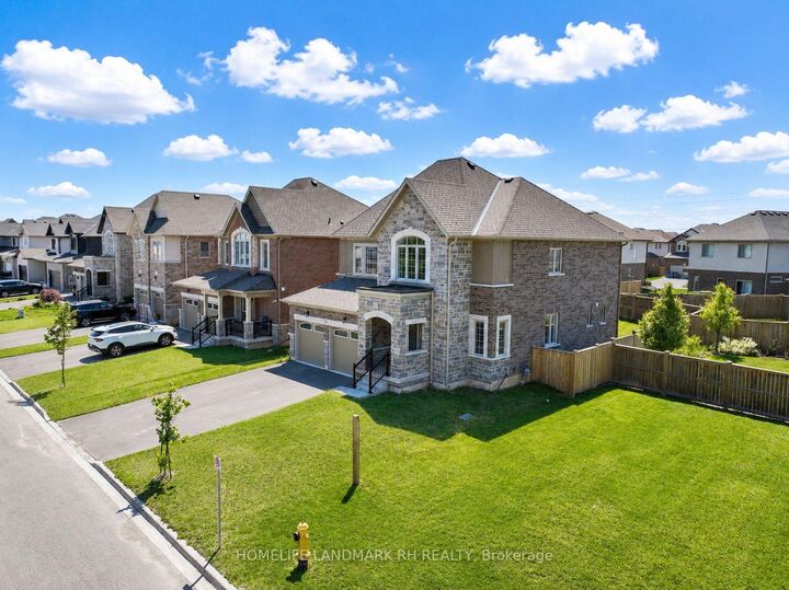 Property Photo: 9 Homestead Way ON L2V 0B7