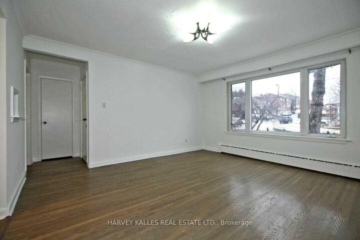 Property Photo:  149 Kitchener Avenue Unit B  ON M6E 2B9 