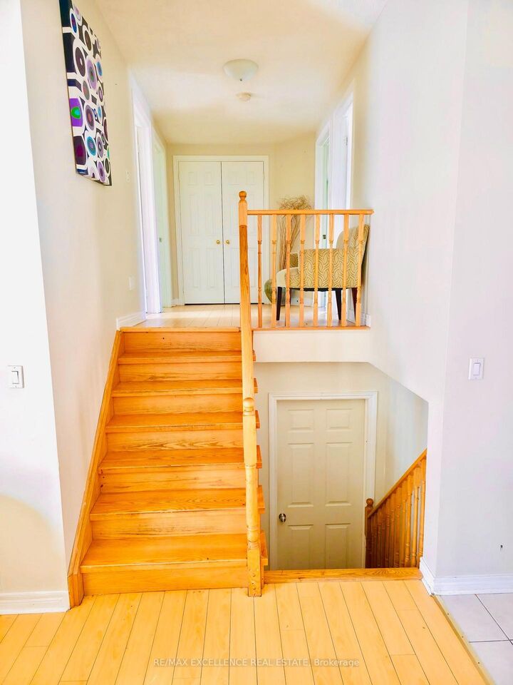 Property Photo: 307 Niagara Drive ON L1G 8A8