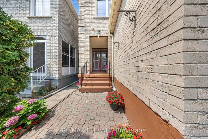 Property Photo:  37 Miles Farm Road  ON L3S 2C2 
