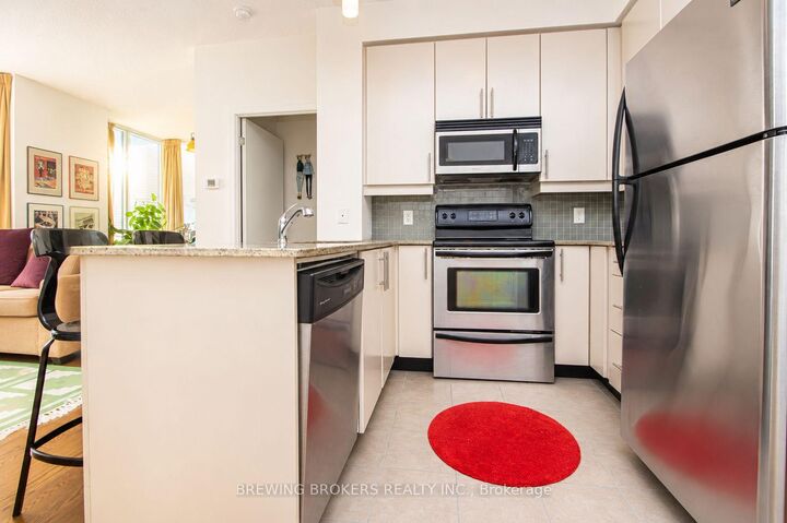 Property Photo: 18 Harbour Street 1702 ON M5J 2Z6
