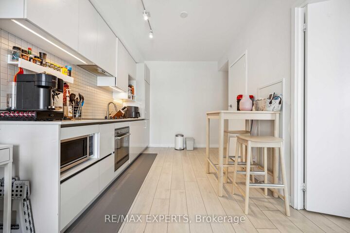 Property Photo: 950 Portage Parkway 3310 ON L4K 0J7