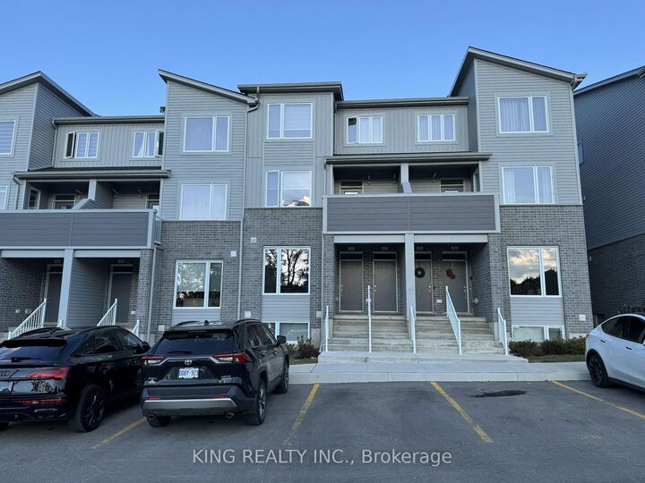 990 Deveron Crescent 45 — photo 1