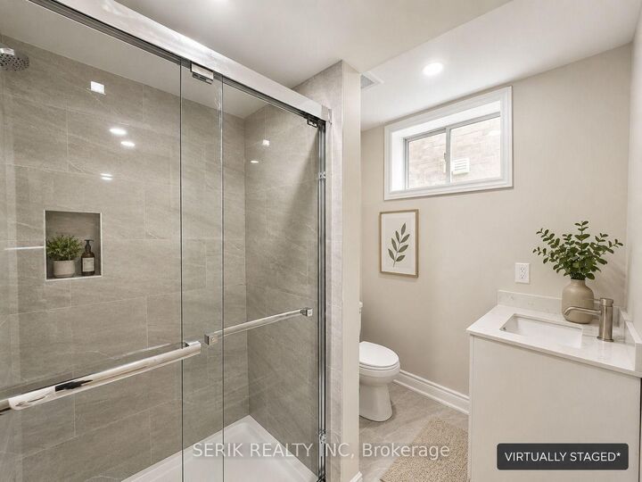 Property Photo:  195 Pilkington Street  ON L2V 1K5 