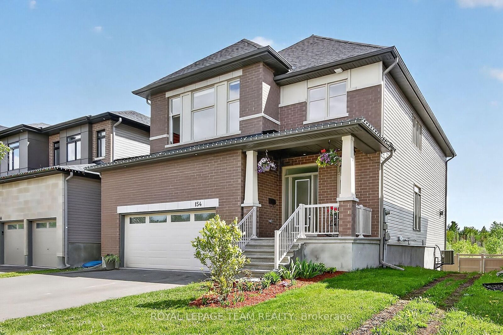 Property Photo: 154 Winterhaven Drive ON K1W 0P1