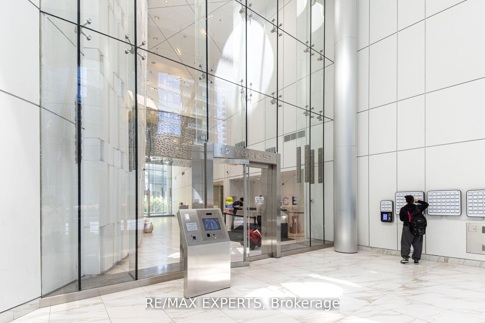 Property Photo:  12 York Street 1504  ON M5J 0A9 
