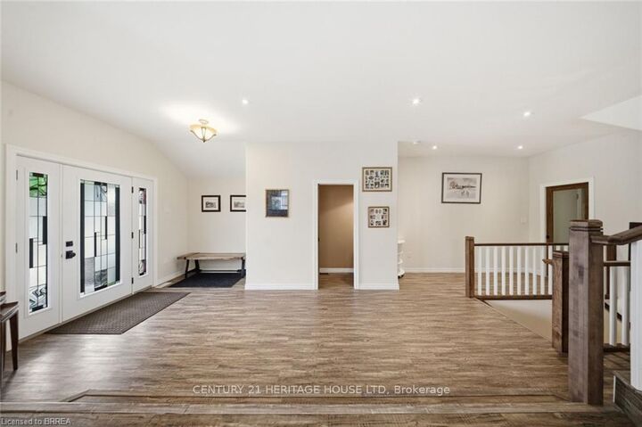 Property Photo: 5 Echo Villa Avenue ON N3S 6X8